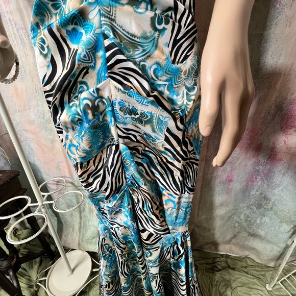 ๐Eye-catching Strapless Figure-Hugging Trumpet Prom - Formal - Evening Gown - Picture 5 of 16